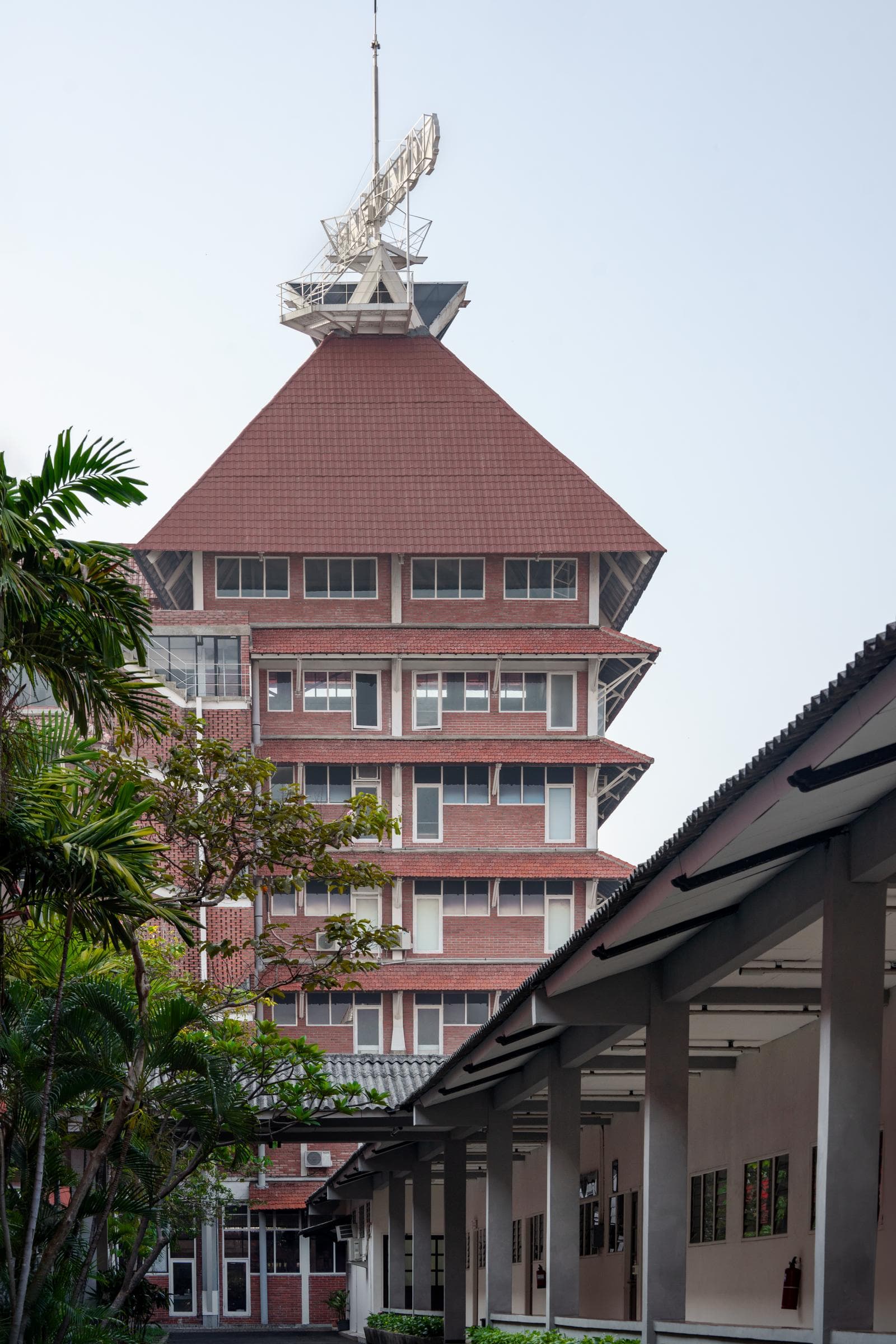 Foto: gedung Fakultas Teknik / Kampus Kalijudan