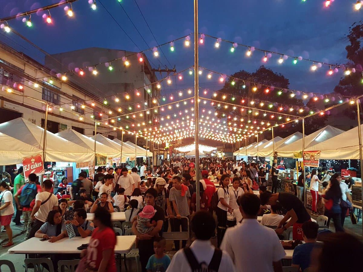 Foto: suasana bazar dan tenda tenant