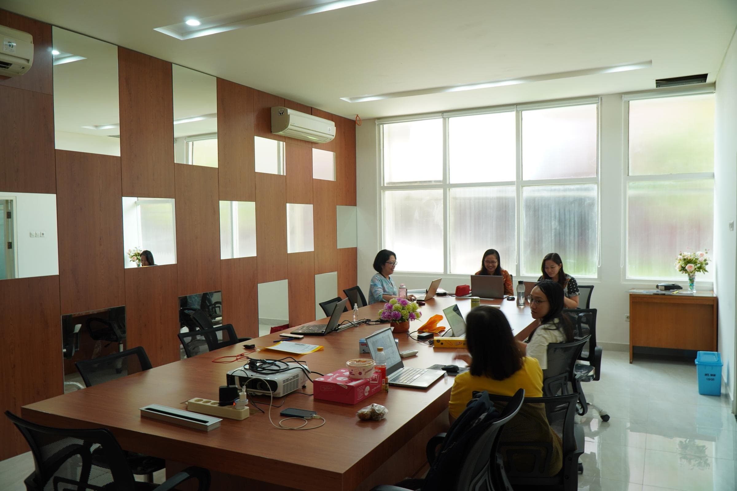 Foto: siswa mengikuti walk-in interview di Gedung D