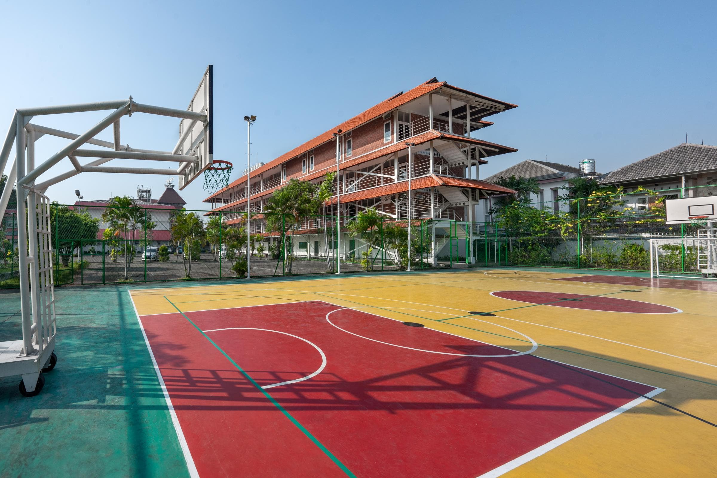 Foto: area bazar dan tenda tenant